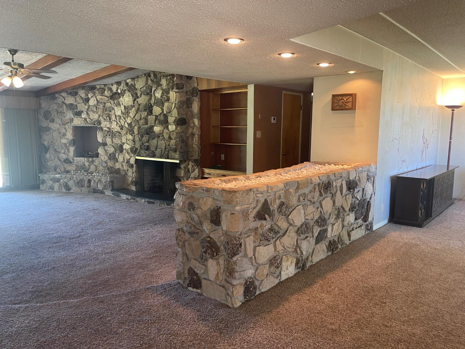 1111 W Kearney Blvd, Fresno, CA 93706