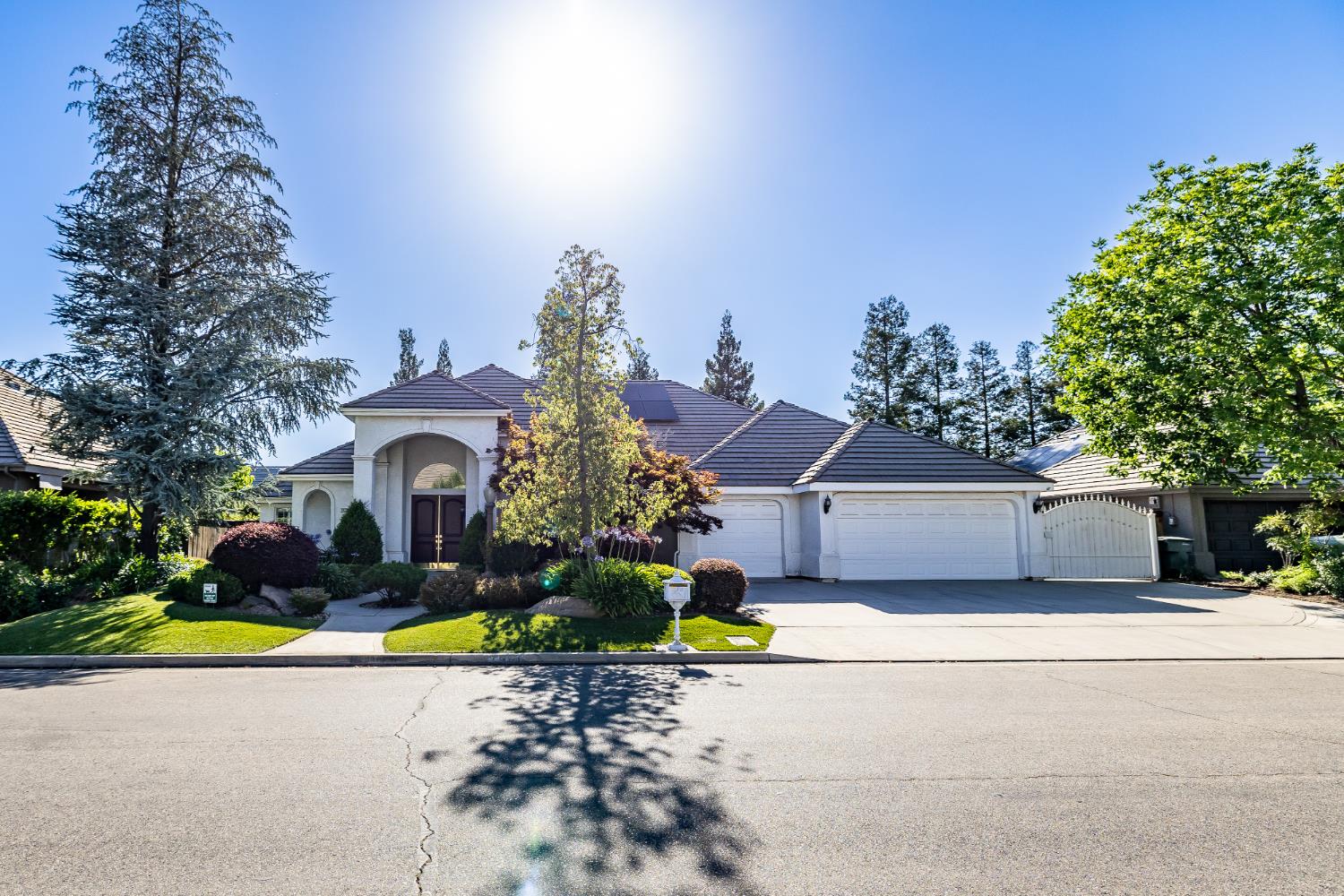 10235 N Rowell Ave, Fresno, CA 93730
