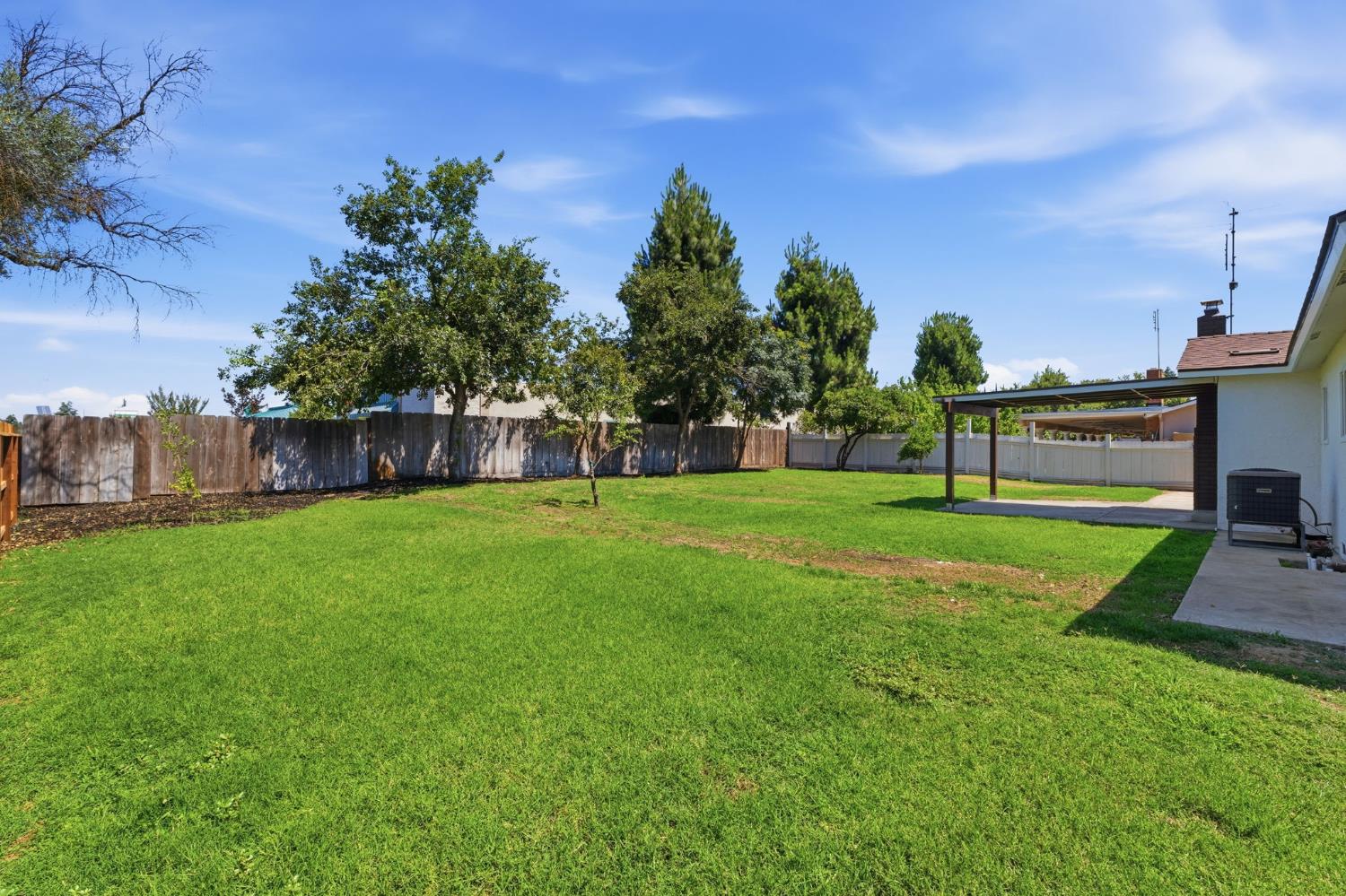 5786 N Lead Ave, Fresno, CA 93711