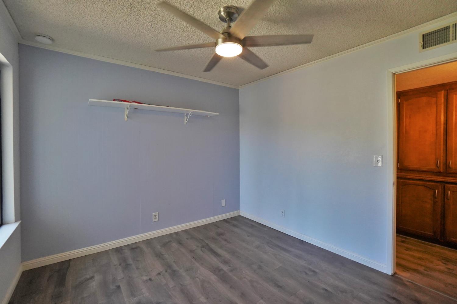 5823 E Washington Ave, Fresno, CA 93727