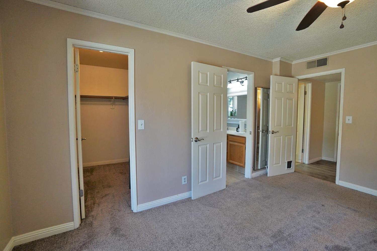 5823 E Washington Ave, Fresno, CA 93727