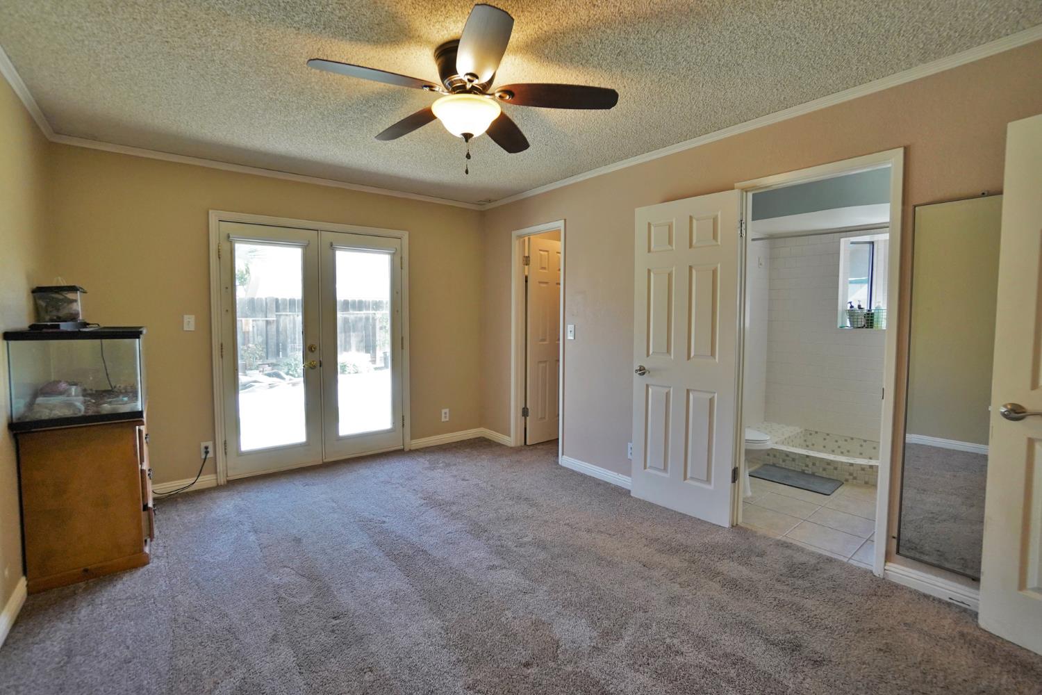 5823 E Washington Ave, Fresno, CA 93727