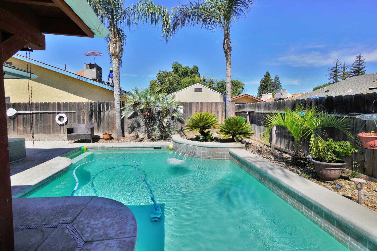 5823 E Washington Ave, Fresno, CA 93727