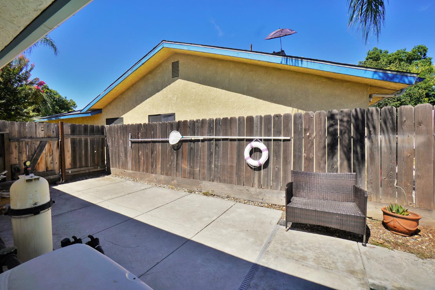 5823 E Washington Ave, Fresno, CA 93727
