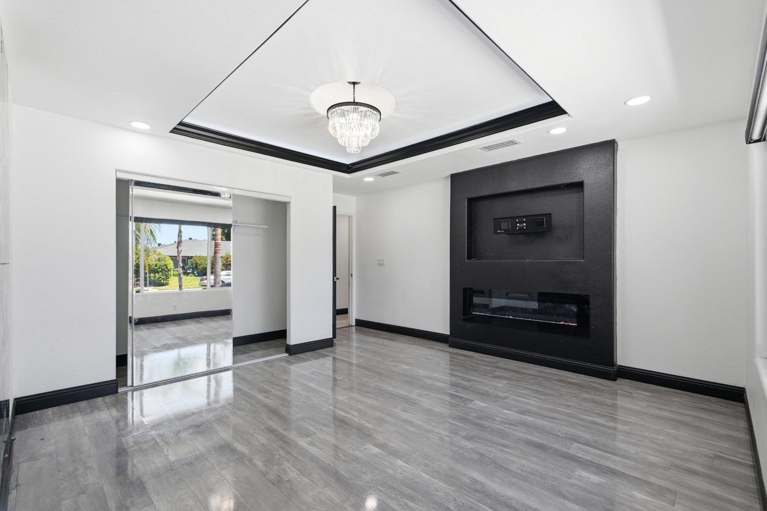 6552 N Augusta St, Fresno, CA 93710