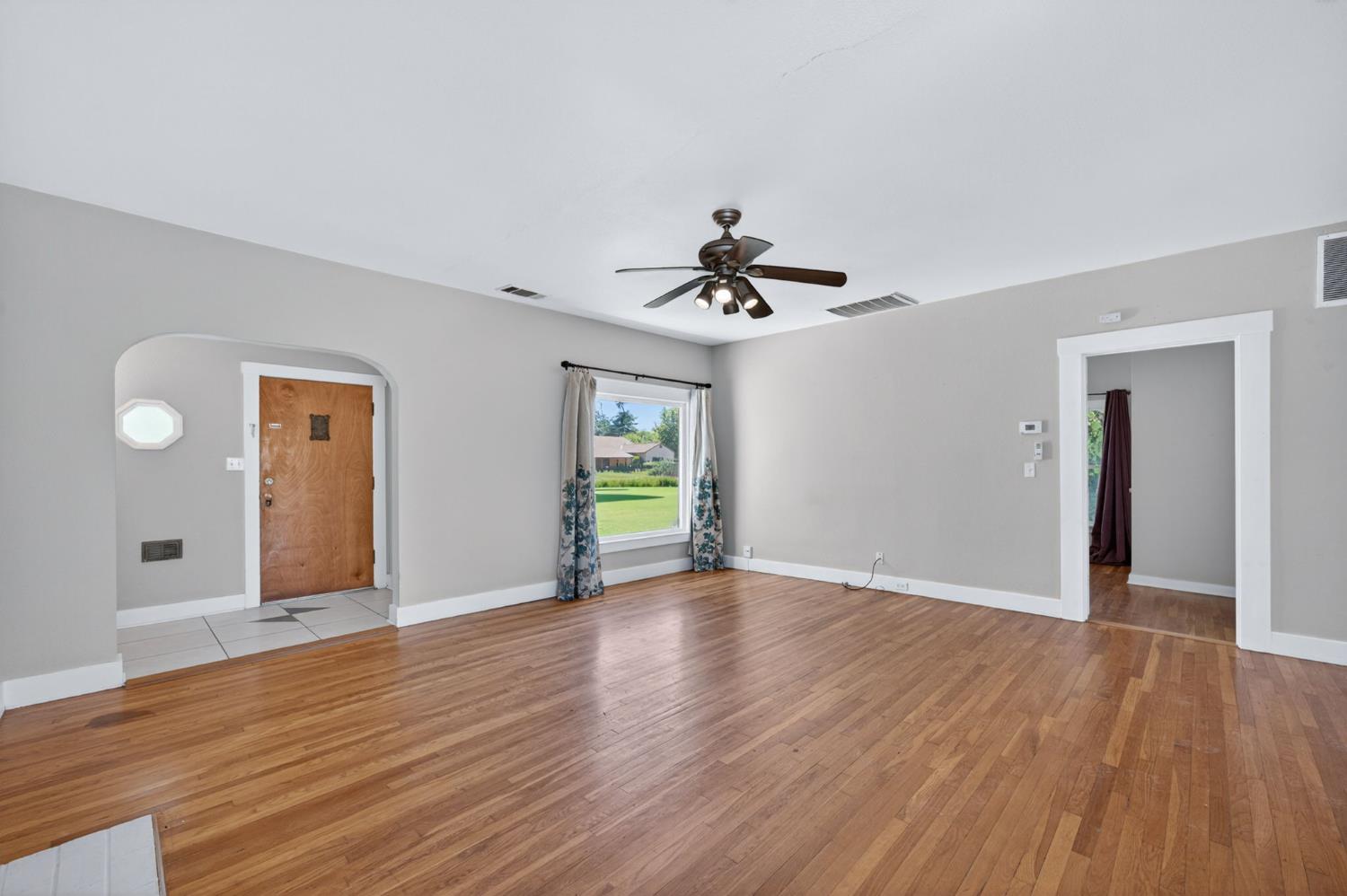 659 E Harvard Ave, Fresno, CA 93704