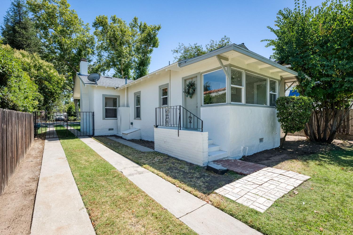 659 E Harvard Ave, Fresno, CA 93704