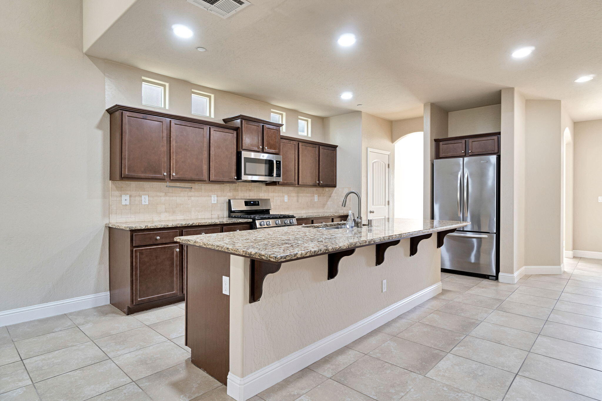 6165 E Farrin Ave, Fresno, CA 93727