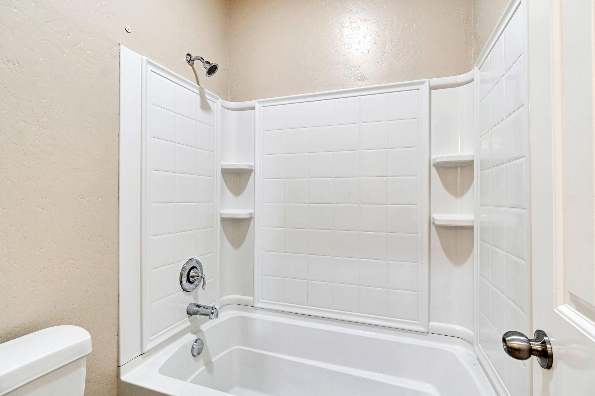 6165 E Farrin Ave, Fresno, CA 93727