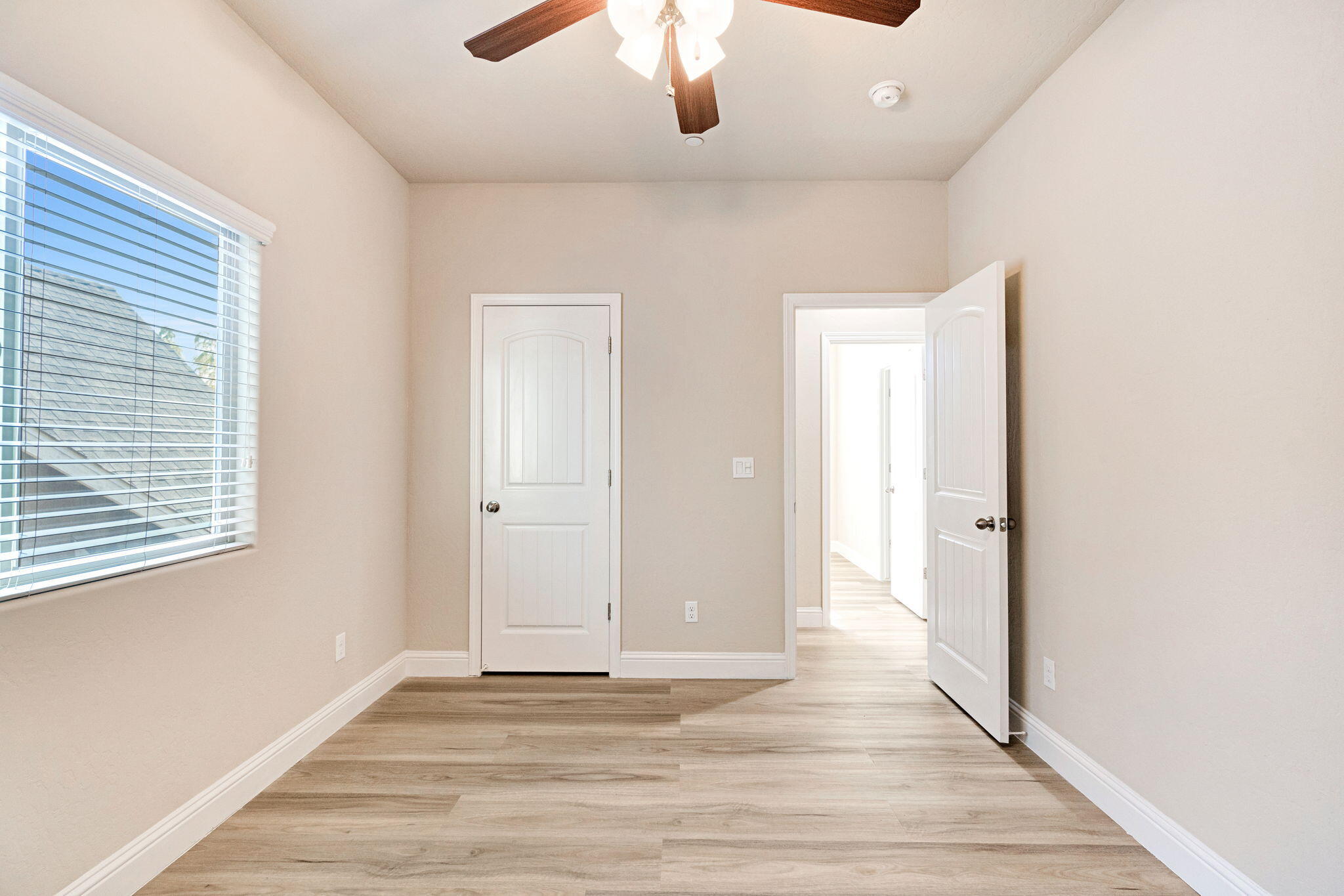 6165 E Farrin Ave, Fresno, CA 93727