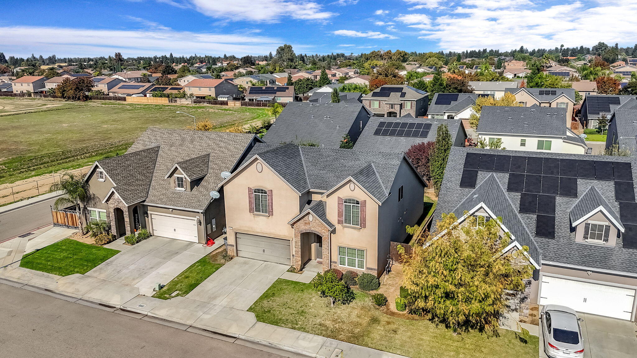 6165 E Farrin Ave, Fresno, CA 93727